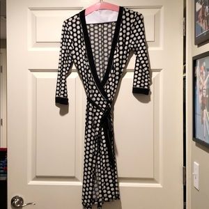 Black and white dotted wrap dress size S